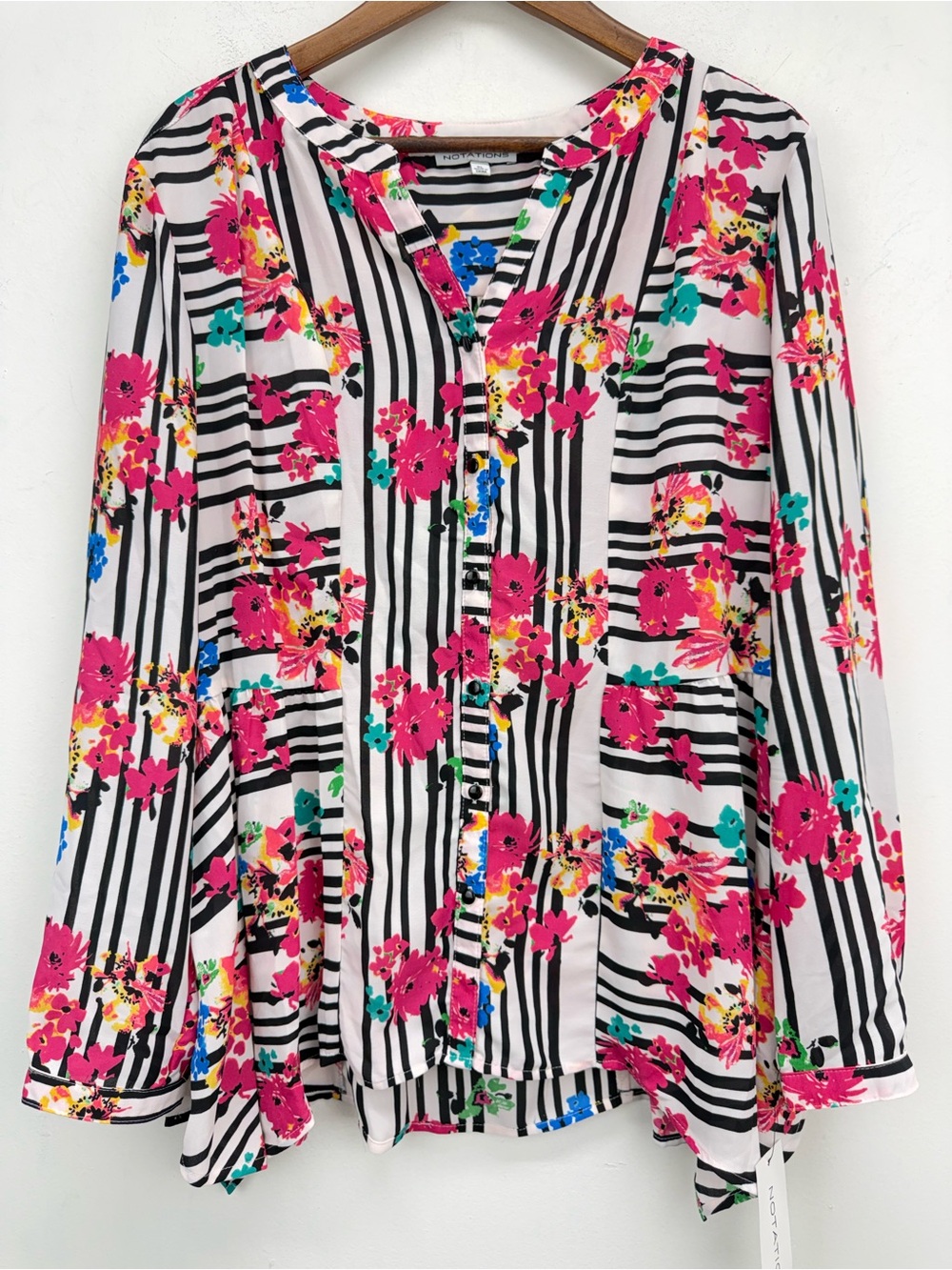 Notations size XL Women’s Black White Multicolor Floral Button Up Blouse NWT